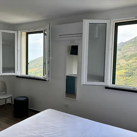 Affittacamere Montale بيت ضيافة