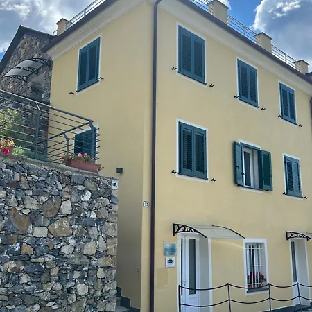 Affittacamere Montale بيت ضيافة Montale (Liguria)