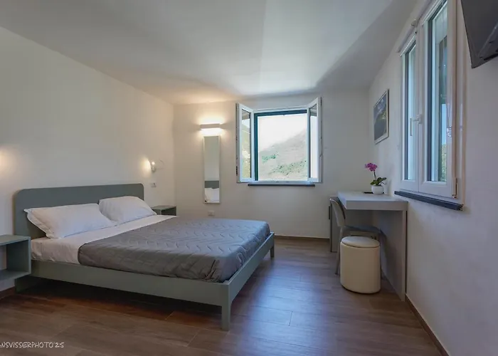 Affittacamere Montale 3* Montale (Liguria)
